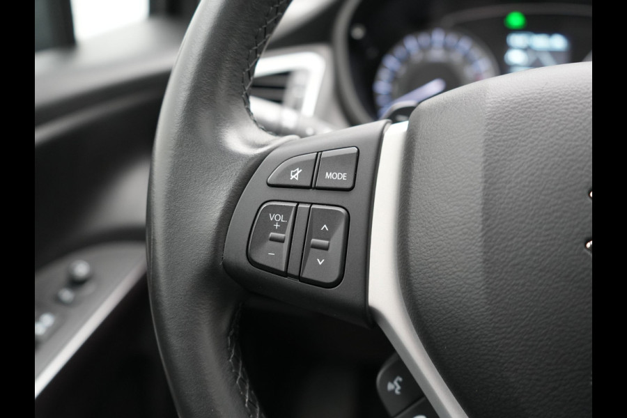 Suzuki S-Cross 1.5 AllGrip Style MHEV 115pk Dealer O.H | Panodak | Adaptive Cruise | 360 Camera | Keyless | Sportstoelen Verwarmd | Blis | Apple Carplay | DAB | Navigatie | 17"L.M |