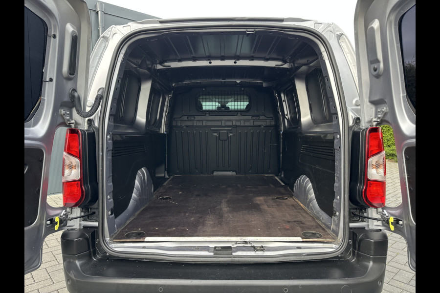 Opel Combo 1.5 BlueHDi 130 PK AUTOMAAT / L2H1 / 1e EIG. / STUURVERW. / CRUISE / AIRCO / APPLE CARPLAY / ANDROID AUTO