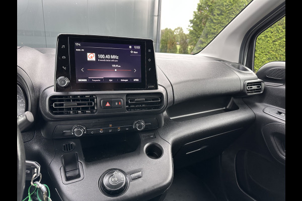 Opel Combo 1.5 BlueHDi 130 PK AUTOMAAT / L2H1 / 1e EIG. / STUURVERW. / CRUISE / AIRCO / APPLE CARPLAY / ANDROID AUTO