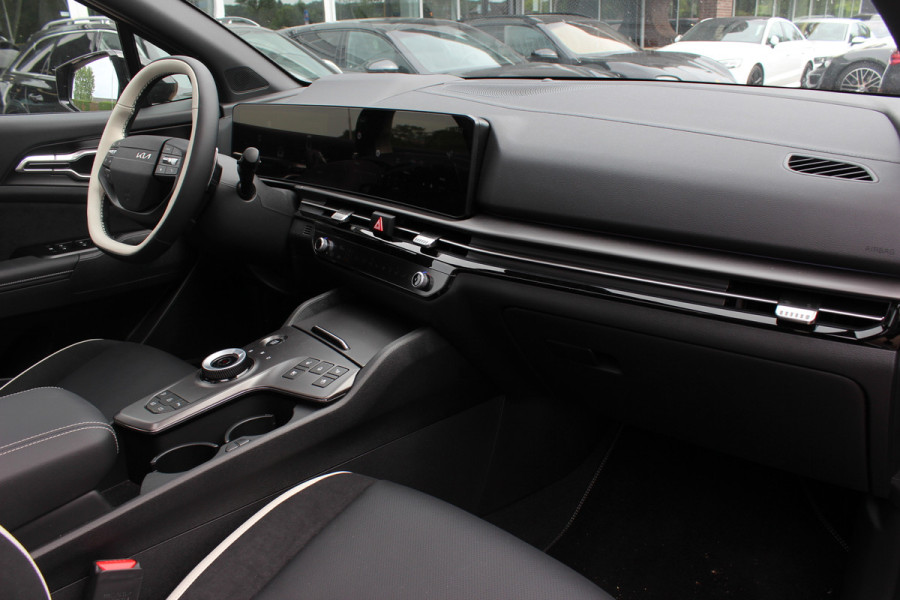 Kia Sportage 1.6 T-GDi Plug-in Hybrid GT-PlusLine / 4.621 km! / Panoramadak / 360Camera / Head-up / Leder / Matrix LED / Keyless / 19'' / CarPlay / Harman Kardon / Stoelventilatie / Stoelverwarming 4x / Dodehoek / DAB / ACC