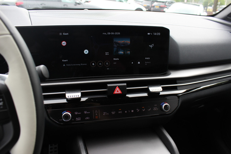 Kia Sportage 1.6 T-GDi Plug-in Hybrid GT-PlusLine / 4.621 km! / Panoramadak / 360Camera / Head-up / Leder / Matrix LED / Keyless / 19'' / CarPlay / Harman Kardon / Stoelventilatie / Stoelverwarming 4x / Dodehoek / DAB / ACC