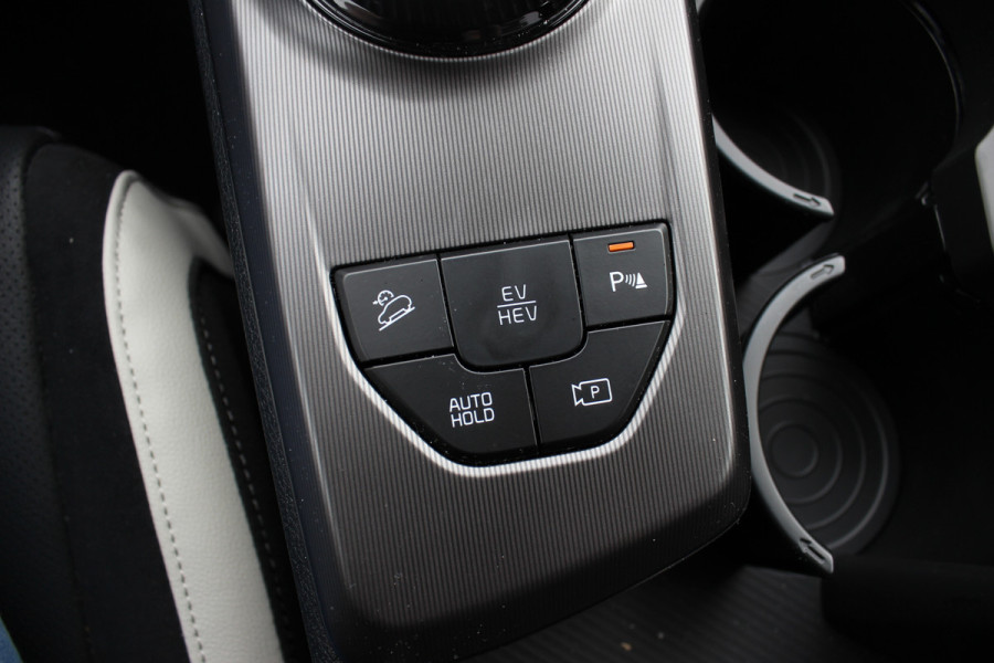 Kia Sportage 1.6 T-GDi Plug-in Hybrid GT-PlusLine / 4.621 km! / Panoramadak / 360Camera / Head-up / Leder / Matrix LED / Keyless / 19'' / CarPlay / Harman Kardon / Stoelventilatie / Stoelverwarming 4x / Dodehoek / DAB / ACC