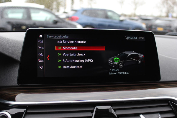 BMW 5 Serie 540i High Exe. M Sport / Trekhaak / Schuifdak / Camera / Leder / Keyless / 20'' / Stoelventilatie+Verwarming / Stuurverwarming / Dodehoek / DAB / ACC