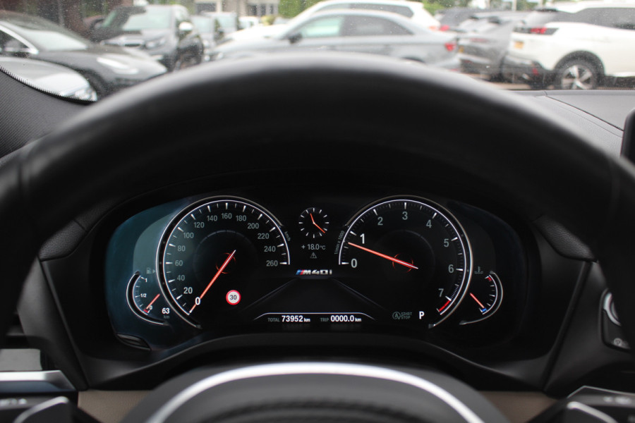 BMW X4 M40i High Exe. M Sport 73.952 km NL Auto. / Trekhaak / Panoramadak / Camera / Head-up / Luxe Leder / 21'' / Harman Kardon / Navigatie / Stuur+Stoelverwarming / DAB / Dodehoek / Cruise Control
