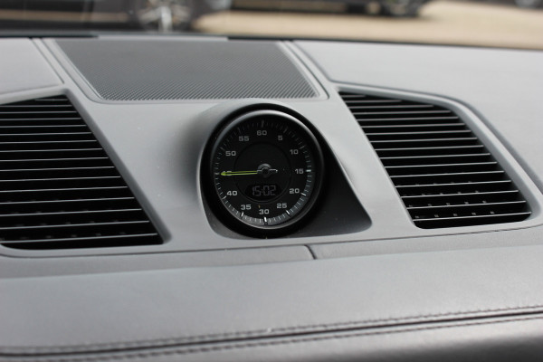 Porsche Cayenne 3.0 E-Hybrid / Panoramadak / Camera / Head-up / Leder / 21'' / Luchtvering / Bose / Sportuitlaat / Sportchrono / Stuur+Stoelverwamring / Dodehoek / DAB / ACC