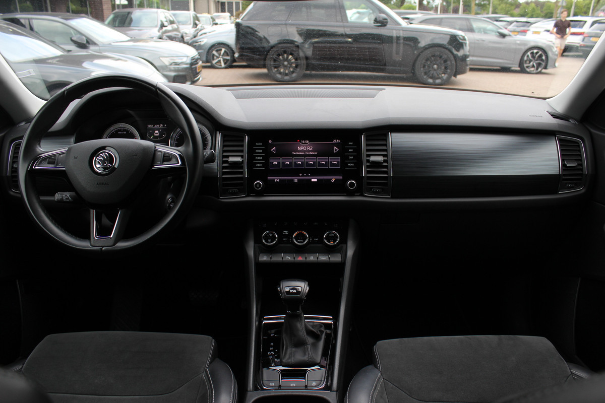 Škoda Kodiaq 1.5 TSI Business Edition / Trekhaak / Camera / Leder&Alcantara / 19'' / Keyless / Premium Audio / Dodehoek / DAB / Stoelverwarming / ACC