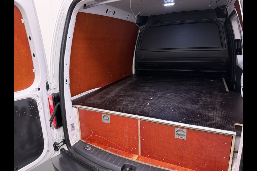 Volkswagen Caddy 2.0TDI Trekhaak Navi Euro 6 Airco Apple Carplay/Android Auto Cruise Control Bluetooth L1H1 BMT Trendline Betonplex Vloer Laden Schuifdeur Wandbetimmering 1.400kg Trekgewicht 1e Eigenaar