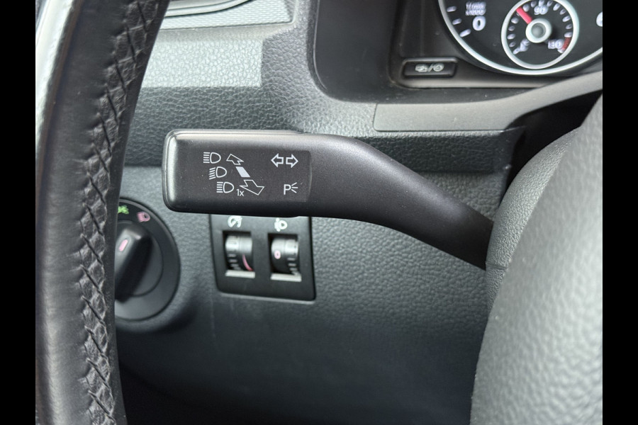 Volkswagen Caddy 2.0TDI Trekhaak Navi Euro 6 Airco Apple Carplay/Android Auto Cruise Control Bluetooth L1H1 BMT Trendline Betonplex Vloer Laden Schuifdeur Wandbetimmering 1.400kg Trekgewicht 1e Eigenaar