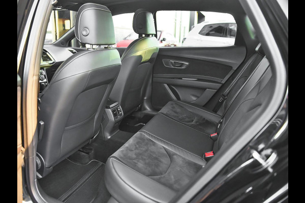 Seat Leon 2.0 TSI CUPRA 300 Panoramadak ACC Alcantara Camera  19 inch vegen