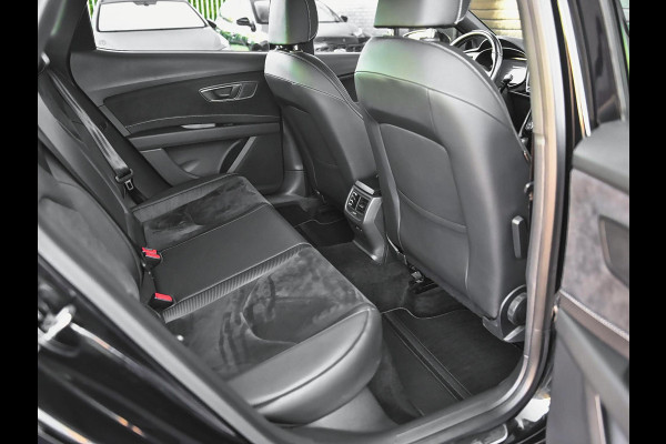 Seat Leon 2.0 TSI CUPRA 300 Panoramadak ACC Alcantara Camera  19 inch vegen