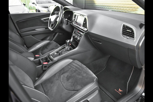 Seat Leon 2.0 TSI CUPRA 300 Panoramadak ACC Alcantara Camera  19 inch vegen