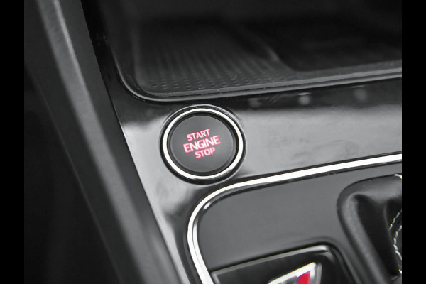 Seat Leon 2.0 TSI CUPRA 300 Panoramadak ACC Alcantara Camera  19 inch vegen