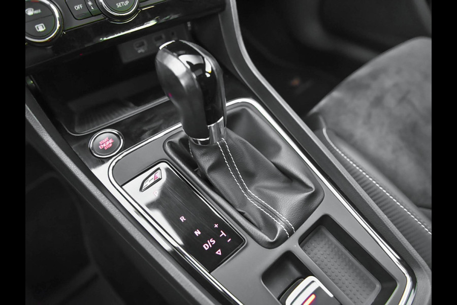 Seat Leon 2.0 TSI CUPRA 300 Panoramadak ACC Alcantara Camera  19 inch vegen