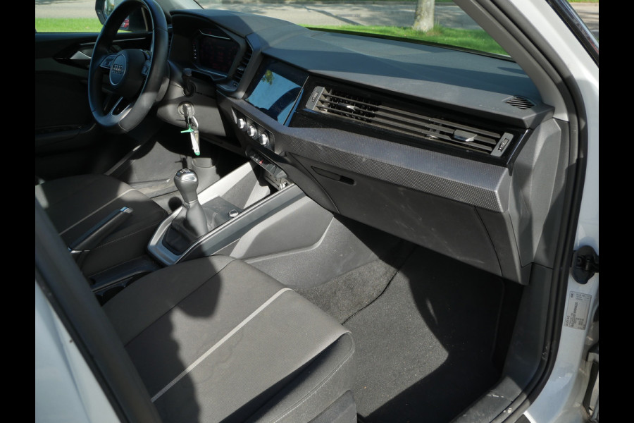 Audi A1 Sportback 25 TFSI Epic Sport | Android Auto/Apple Carplay | Zwart dak |