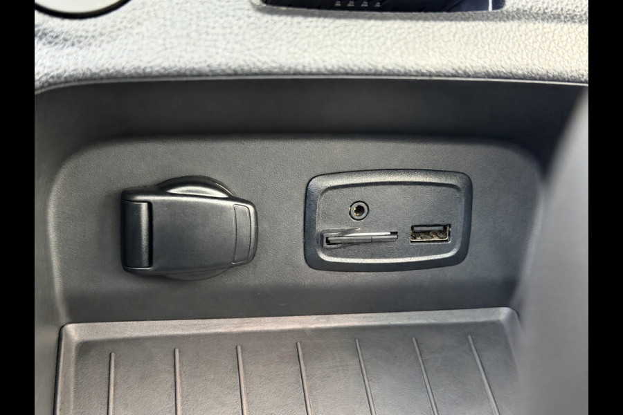 Renault Captur 1.3 TCe Intens AUTOMAAT I Panorama dak I Navigatie I Airco I LED I PDC I Sport velgen