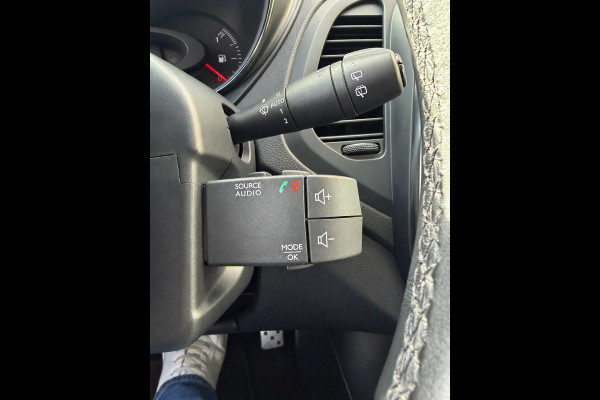 Renault Captur 1.3 TCe Intens AUTOMAAT I Panorama dak I Navigatie I Airco I LED I PDC I Sport velgen