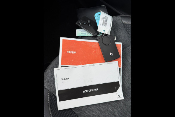 Renault Captur 1.3 TCe Intens AUTOMAAT I Panorama dak I Navigatie I Airco I LED I PDC I Sport velgen