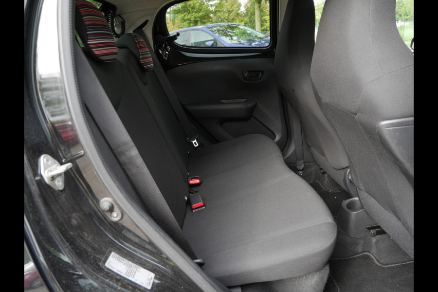 Citroën C1 1.0 VTi Feel 72PK S&S 5D Comfort | Pack Look | Airco | Privacy |