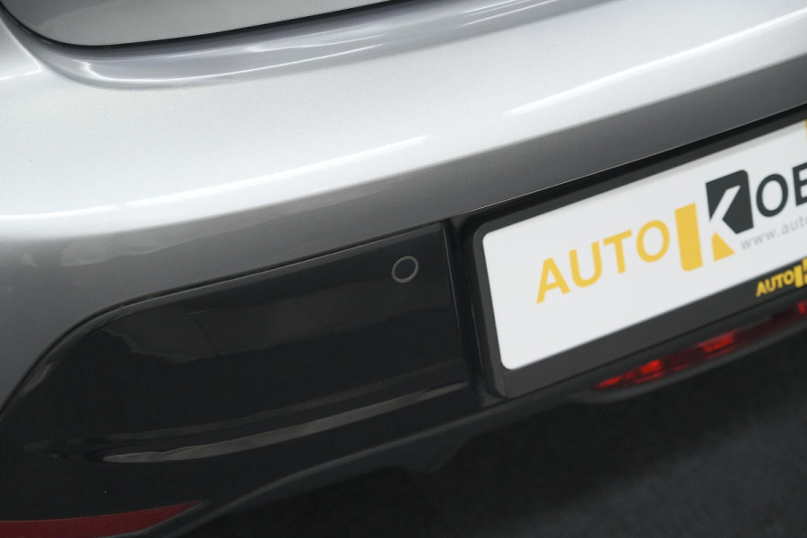 Peugeot 208 PureTech 100 EAT8 Allure | Adaptieve Cruise control |  Camera | Parkeersensoren voor + achter | Navigatie | Apple Carplay