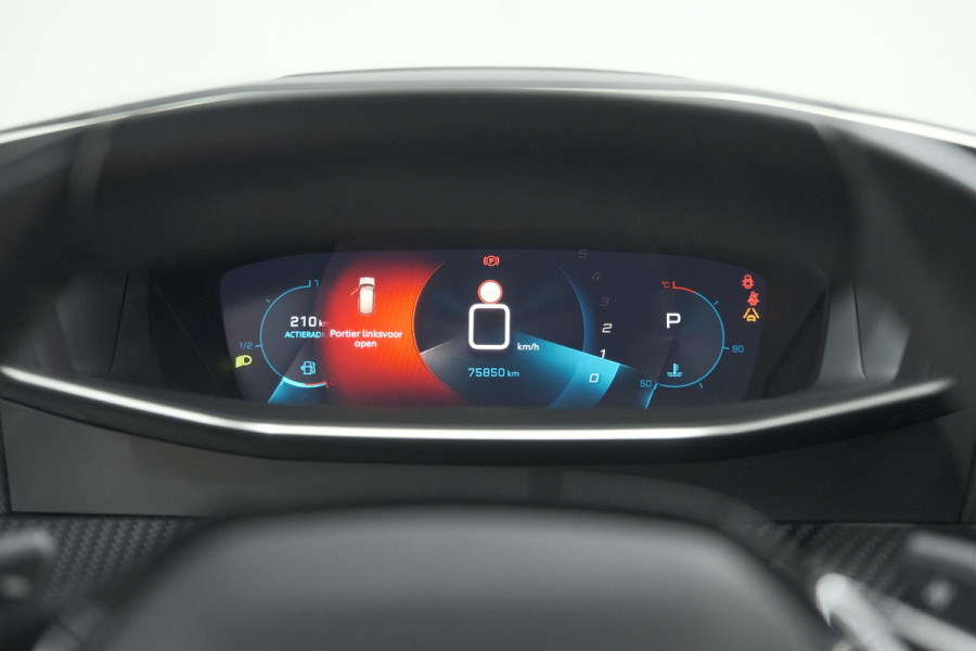 Peugeot 208 PureTech 100 EAT8 Allure | Adaptieve Cruise control |  Camera | Parkeersensoren voor + achter | Navigatie | Apple Carplay