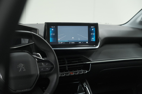 Peugeot 208 PureTech 100 EAT8 Allure | Adaptieve Cruise control |  Camera | Parkeersensoren voor + achter | Navigatie | Apple Carplay