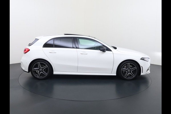 Mercedes-Benz A-Klasse A 250 AMG line Night | Panorama Burmester Memory Multibeam Distronic