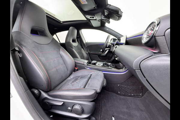Mercedes-Benz A-Klasse A 250 AMG line Night | Panorama Burmester Memory Multibeam Distronic