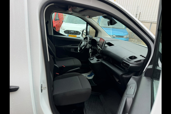 Opel Combo 1.5D L2H1 Standaard / 131PK Automaat / Camera / Stuur verwarming