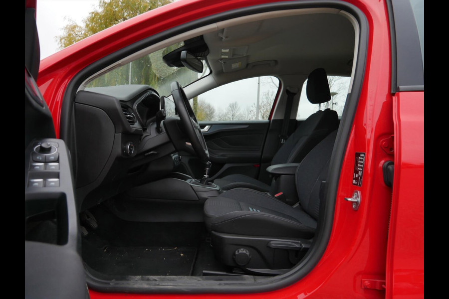 Ford FOCUS Wagon 1.0 EcoBoost Hybrid Active Style | Zwart dak | CarPlay | Full Led |