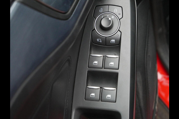 Ford FOCUS Wagon 1.0 EcoBoost Hybrid Active Style | Zwart dak | CarPlay | Full Led |