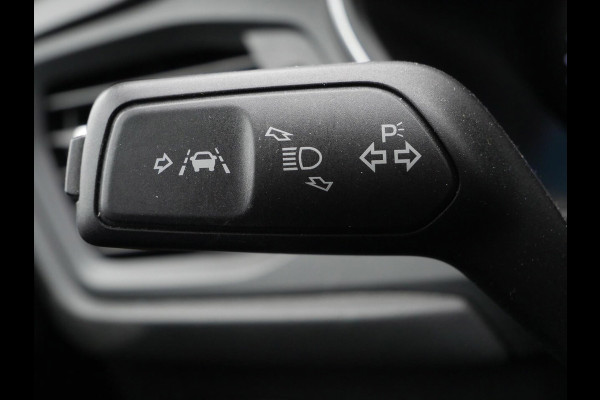 Ford FOCUS Wagon 1.0 EcoBoost Hybrid Active Style | Zwart dak | CarPlay | Full Led |