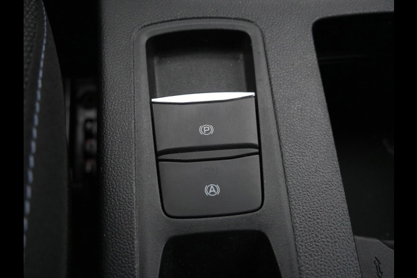 Ford FOCUS Wagon 1.0 EcoBoost Hybrid Active Style | Zwart dak | CarPlay | Full Led |