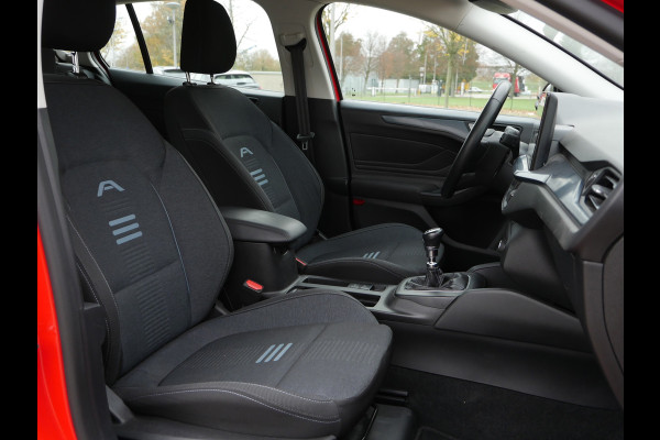 Ford FOCUS Wagon 1.0 EcoBoost Hybrid Active Style | Zwart dak | CarPlay | Full Led |