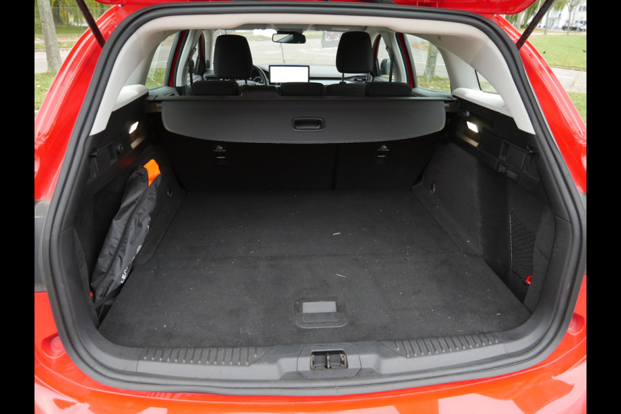 Ford FOCUS Wagon 1.0 EcoBoost Hybrid Active Style | Zwart dak | CarPlay | Full Led |