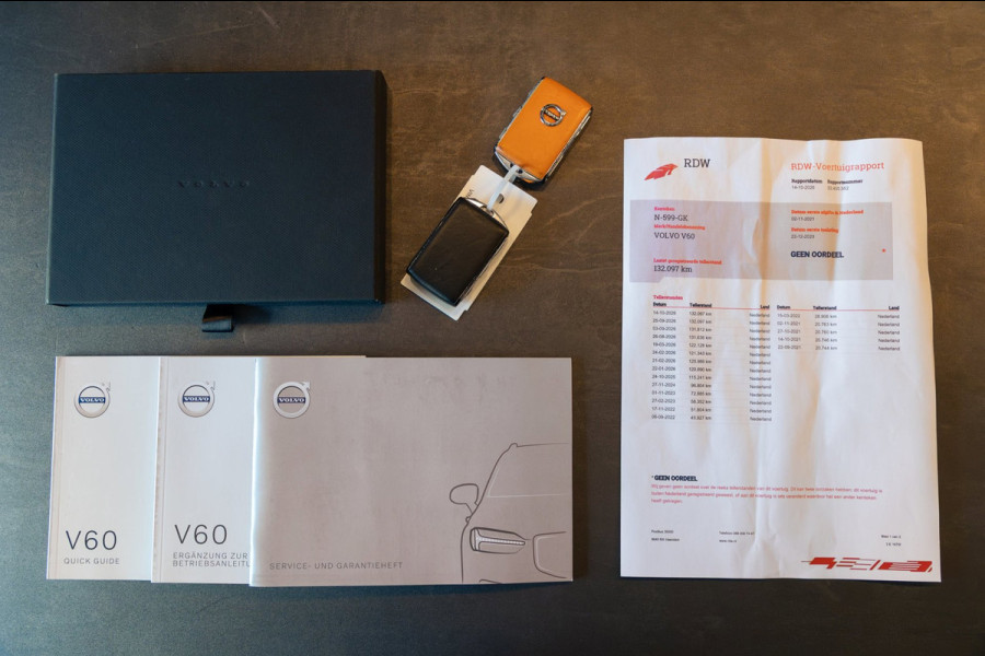Volvo V60 2.0 B4 R-Design I Carplay I autopilot I trekhaak I pano I
