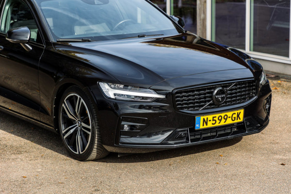Volvo V60 2.0 B4 R-Design I Carplay I autopilot I trekhaak I pano I