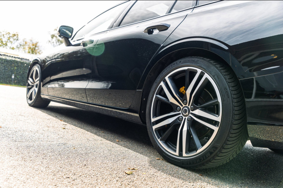 Volvo V60 2.0 B4 R-Design I Carplay I autopilot I trekhaak I pano I