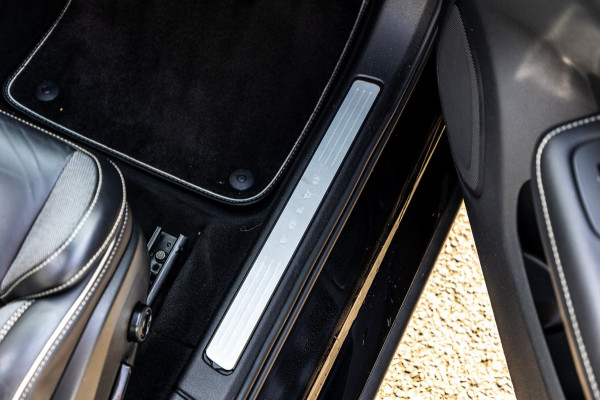 Volvo V60 2.0 B4 R-Design I Carplay I autopilot I trekhaak I pano I