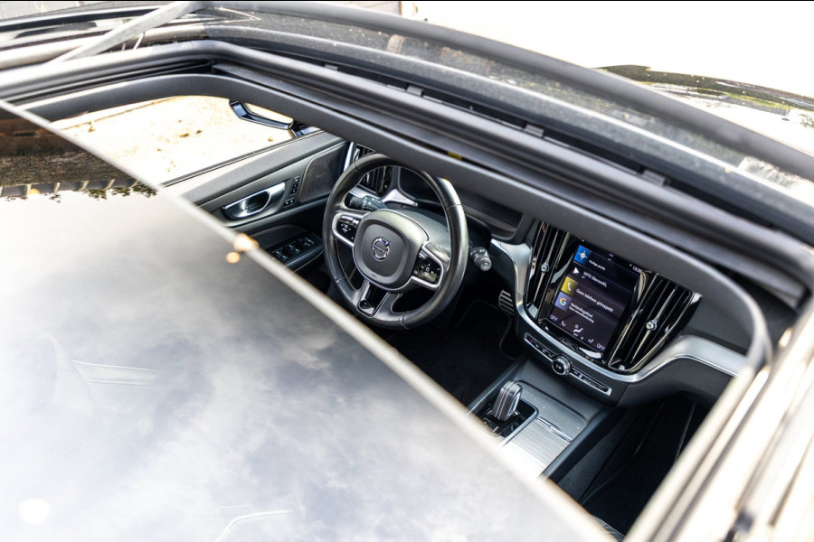 Volvo V60 2.0 B4 R-Design I Carplay I autopilot I trekhaak I pano I
