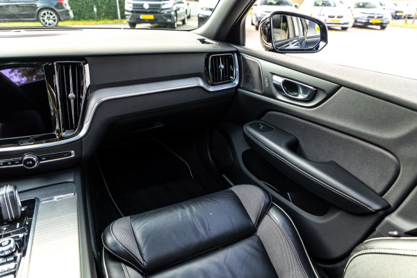 Volvo V60 2.0 B4 R-Design I Carplay I autopilot I trekhaak I pano I