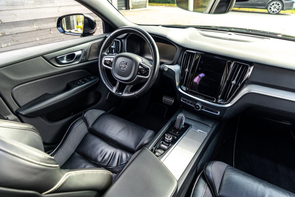 Volvo V60 2.0 B4 R-Design I Carplay I autopilot I trekhaak I pano I