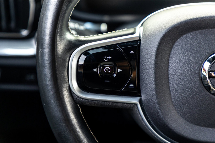Volvo V60 2.0 B4 R-Design I Carplay I autopilot I trekhaak I pano I