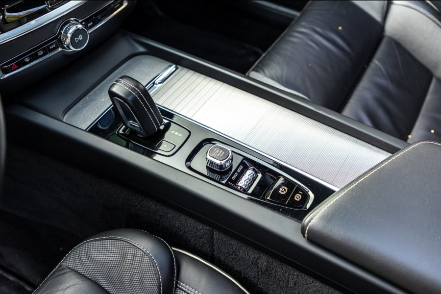 Volvo V60 2.0 B4 R-Design I Carplay I autopilot I trekhaak I pano I