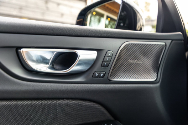 Volvo V60 2.0 B4 R-Design I Carplay I autopilot I trekhaak I pano I