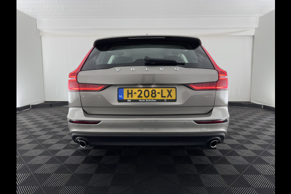 Volvo V60 2.0 D4 Momentum Pro (INCL.BTW) Aut. *LEATHER | FULL-LED | HEATED-COMFORTSEATS | DIGI-COCKPIT | CARPLAY | NAVI-FULLMAP | ECC | PDC | CRUISE | 17''ALU | TOWBAR*