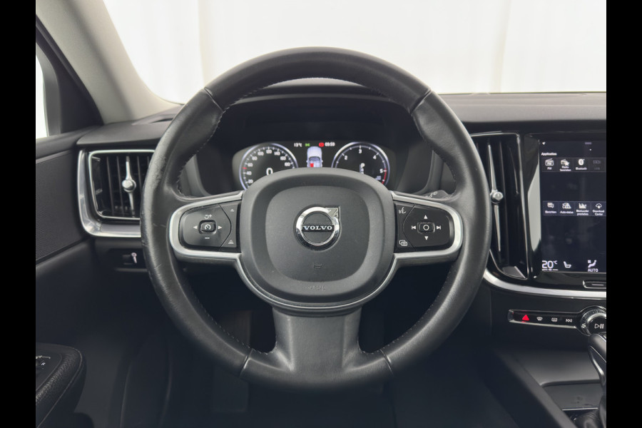 Volvo V60 2.0 D4 Momentum Pro (INCL.BTW) Aut. *LEATHER | FULL-LED | HEATED-COMFORTSEATS | DIGI-COCKPIT | CARPLAY | NAVI-FULLMAP | ECC | PDC | CRUISE | 17''ALU | TOWBAR*