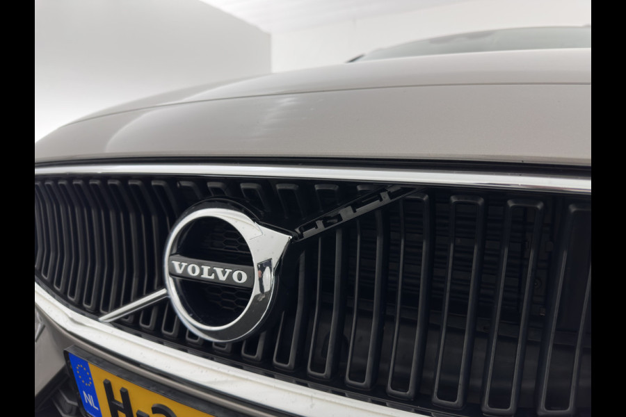 Volvo V60 2.0 D4 Momentum Pro (INCL.BTW) Aut. *LEATHER | FULL-LED | HEATED-COMFORTSEATS | DIGI-COCKPIT | CARPLAY | NAVI-FULLMAP | ECC | PDC | CRUISE | 17''ALU | TOWBAR*