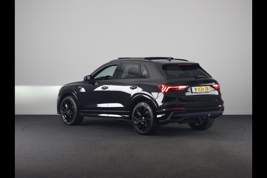 Audi Q3 45 TFSI e S edition 245pk | Private lease vanaf € 764,- per maand |  Panoramdak | Dode hoek detectie | Parkeercamera | Elektrisch bedienbare achterklep | S-line interieur
