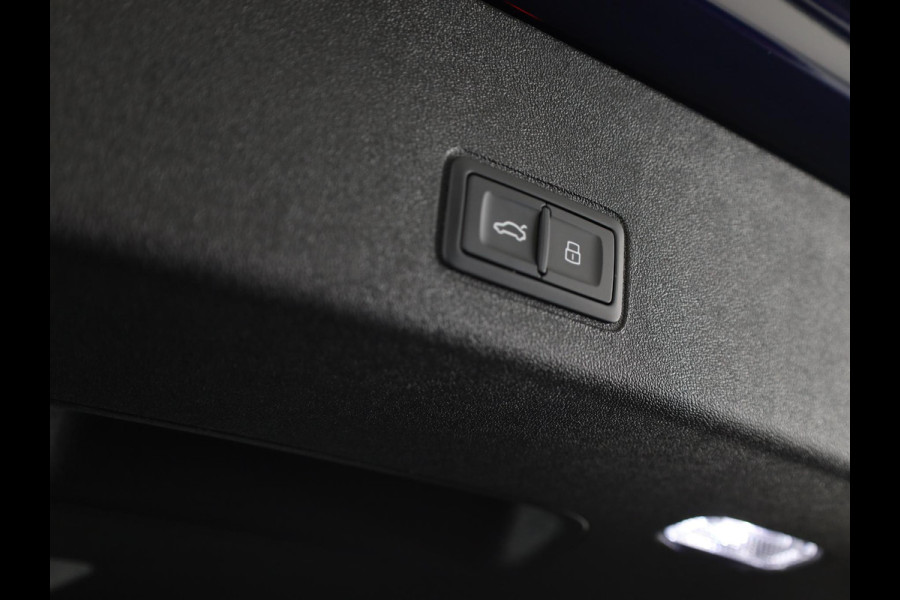Audi Q3 Advanced edition e-hybrid 272 pk | Techniekpakket plus | Ambiente lichtpakket plus | Achteruitrijcamera | Panoramadak| Dodehoek detectie |