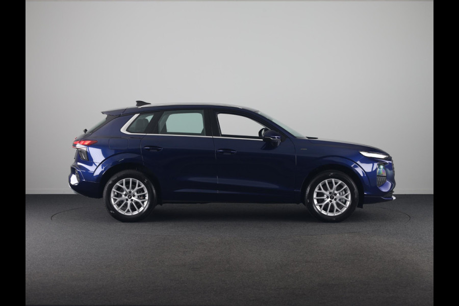 Audi Q3 Advanced edition e-hybrid 272 pk | Techniekpakket plus | Ambiente lichtpakket plus | Achteruitrijcamera | Panoramadak| Dodehoek detectie |